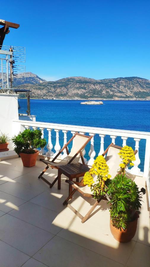 Mimis & Connie 2 Appartement Karpathos Buitenkant foto