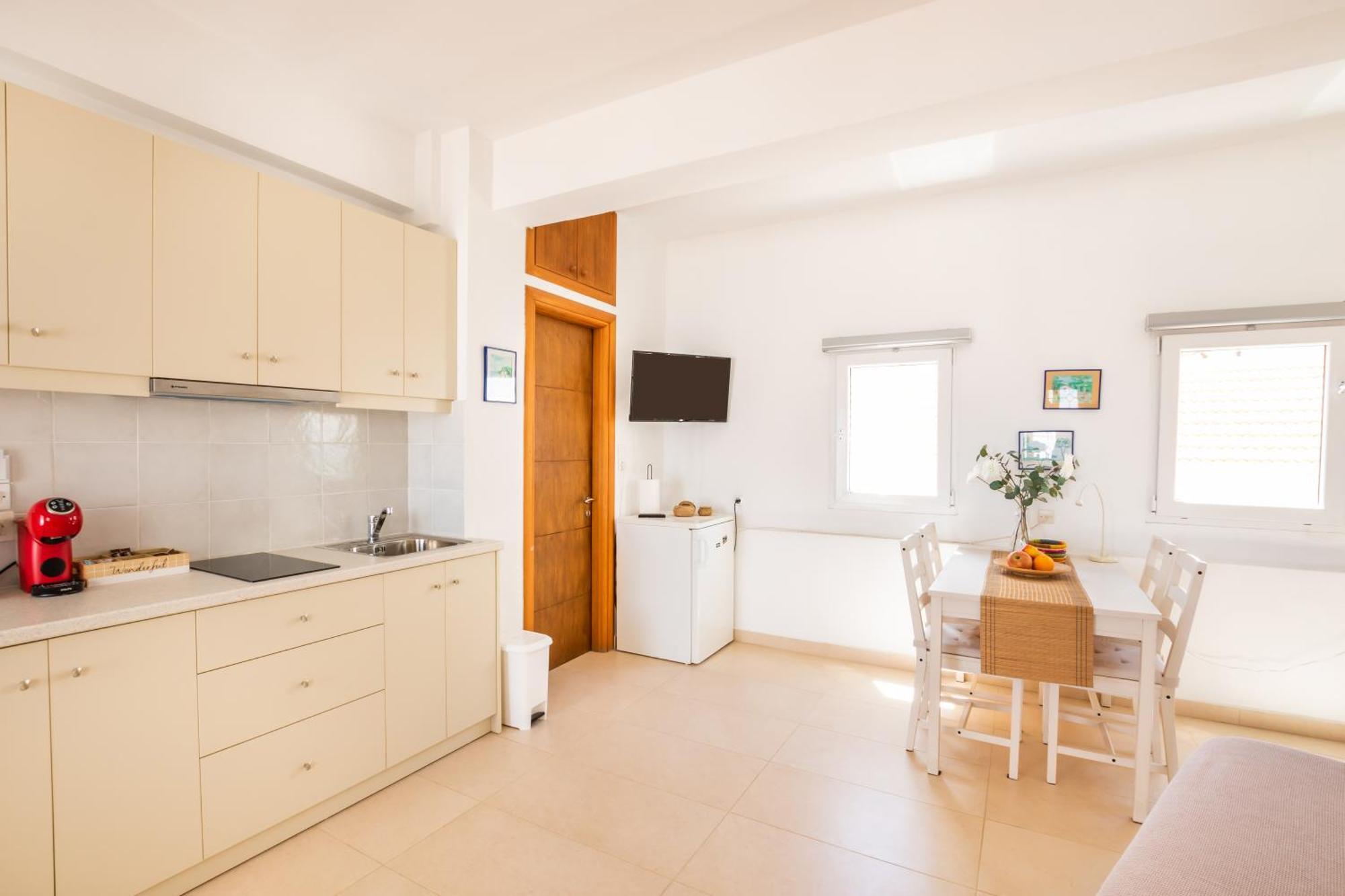 Mimis & Connie 2 Appartement Karpathos Buitenkant foto